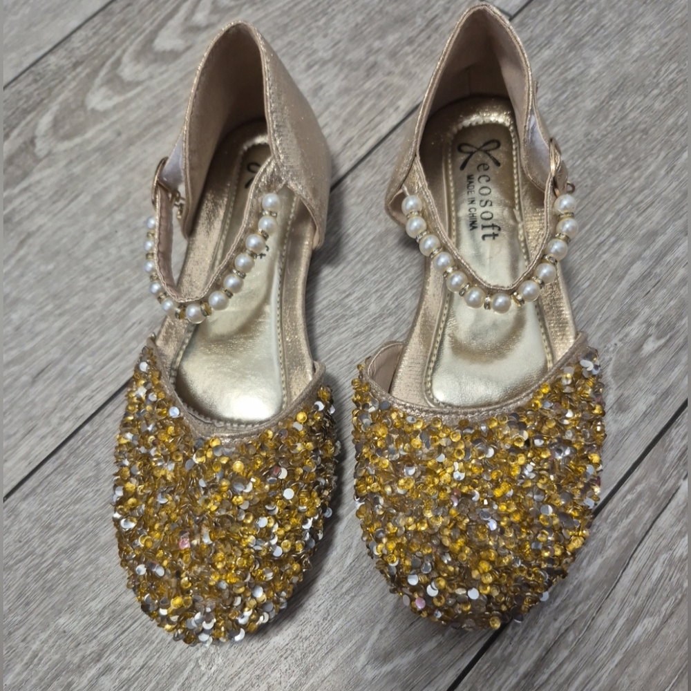 gold sequined dress shoes for girls feature pearl-detailed ankle straps. 36EU/4
